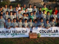 Oyna GG Futbol Akademisi'nden futbolcularına süt desteği