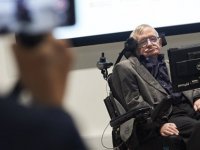 Hawking: Yapay zeka insanlığı bitirebilir