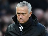 Manchester United, Jose Mourinho'nun görevine son verdi