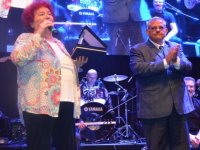 Selda Bağcan'dan DAÜ'de görkemli konser