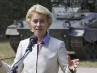 Avrupa’yı ilk kez bir kadın yönetecek: Von der Leyen Komisyon Başkanı seçildi