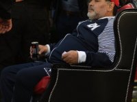 Maradona, maçı tahttan izledi