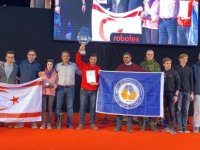 DAÜ IEEE Robot Takimi “Robotex International” Yarişmasi’nda şampiyon oldu