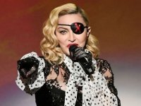 Madonna konserinde telefon kullanmak yasak:"Başkaları için çekim yapmayı bırakın, keyfinize bakın"