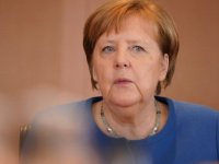 Koronavirüs - Merkel: Virüs Almanya nüfusunun yüzde 60 ila 70'ine bulaşabilir