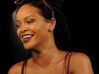 Rihanna'dan Koronavirüs'le mücadeleye 5 milyon dolar bağış