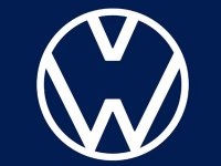 Volkswagen sosyal mesafeye dikkat etmek için logosunu ayırdı