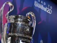 UEFA, tüm organizasyonları ikinci bir duyuruya kadar erteledi!